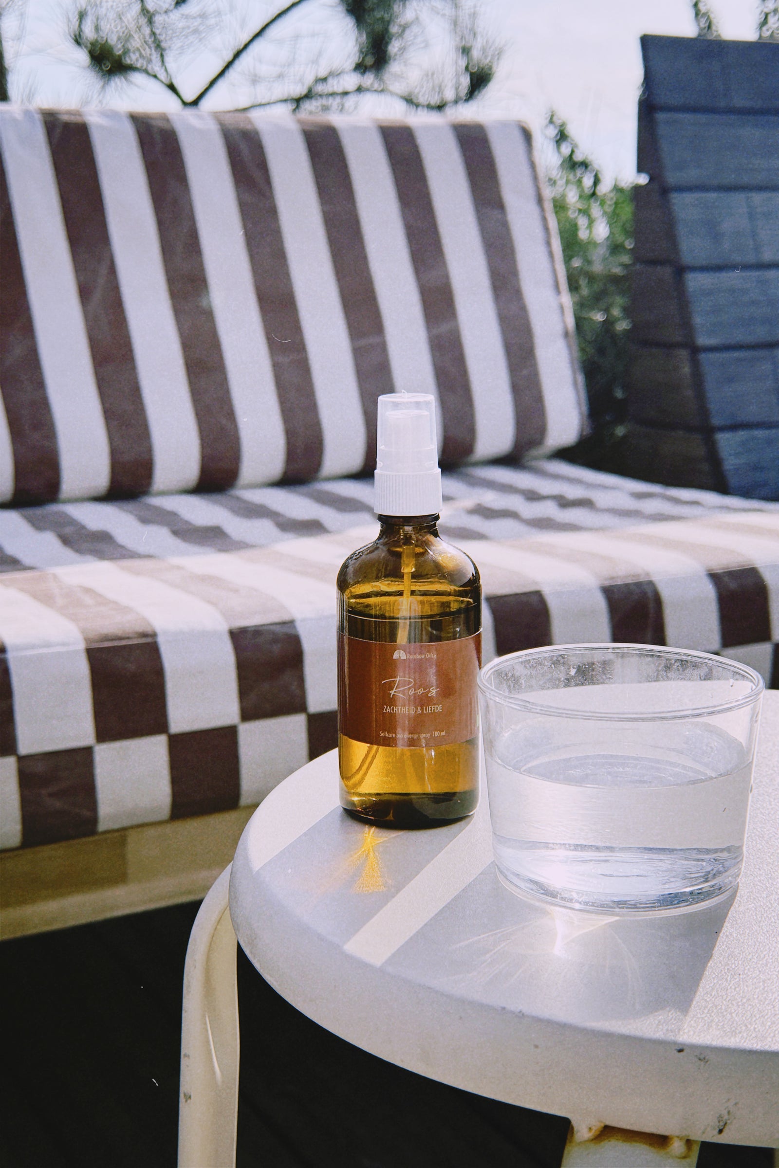 Rozenhydrolaat (rozenwater)