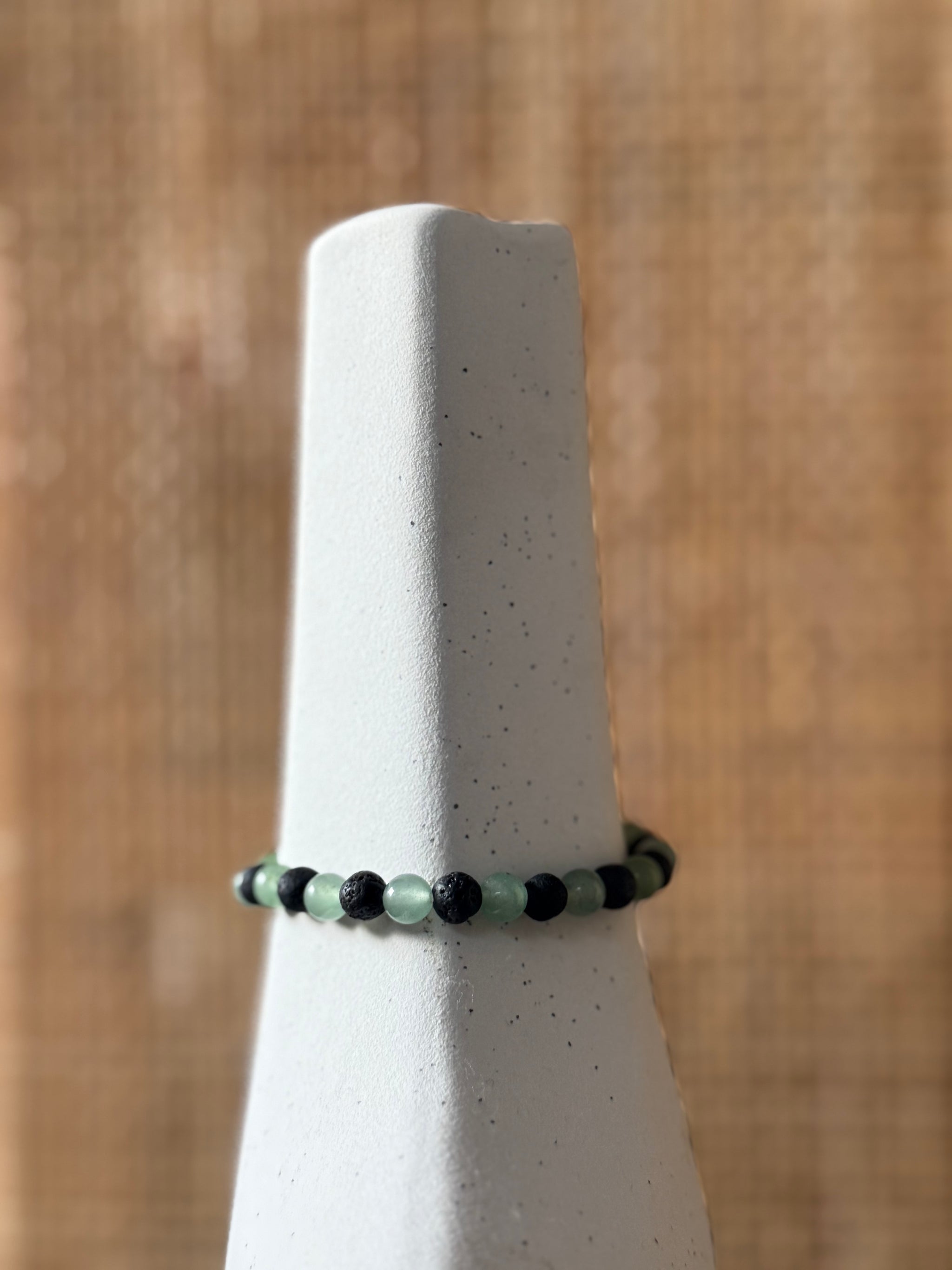 Lavasteen aventurijn armband